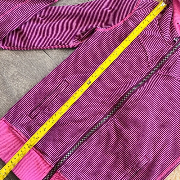 Lululemon Athletica Sweatshirt - Picture 5 of 6
